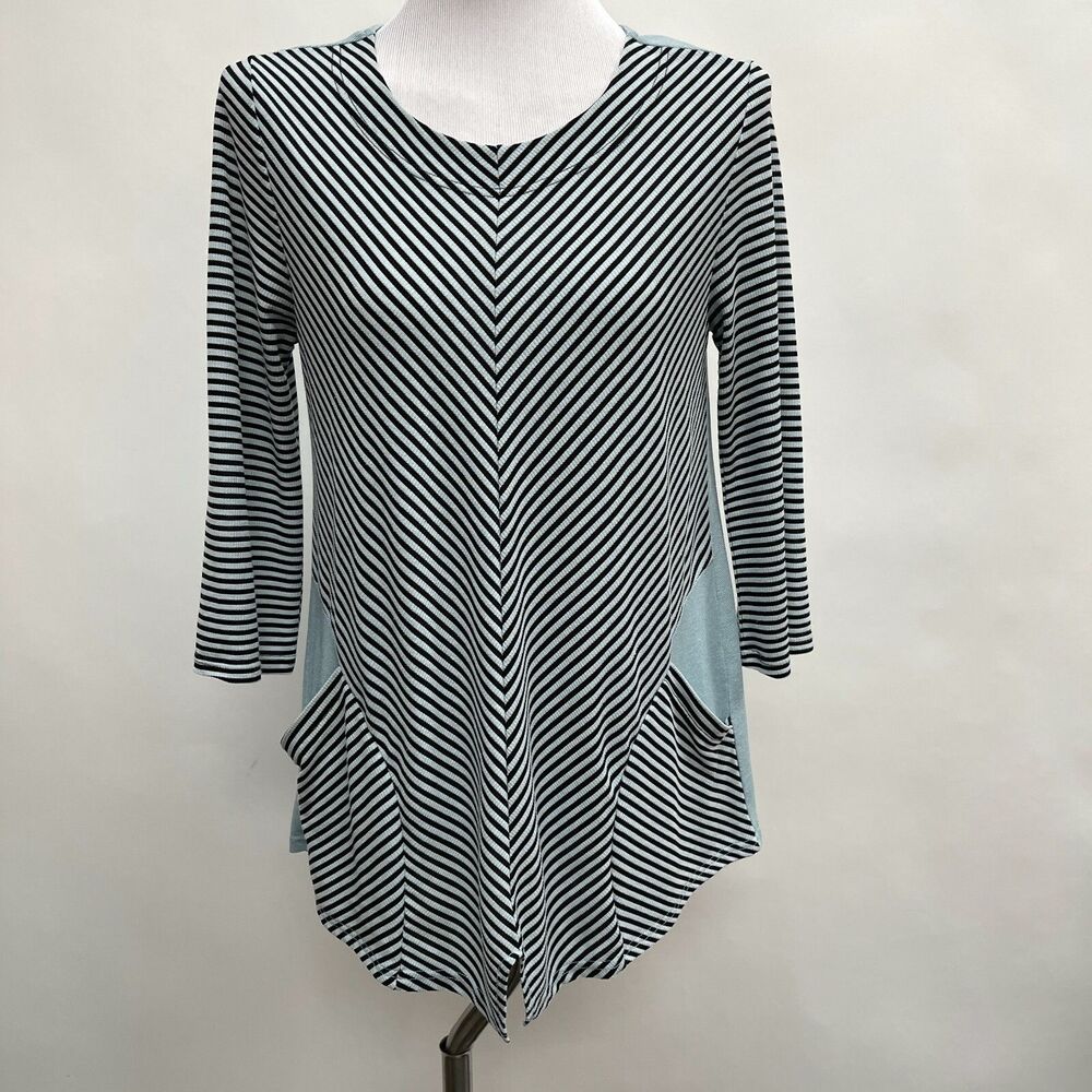 Trisha Tyler‎ Women's Top Medium Blue Black Striped
